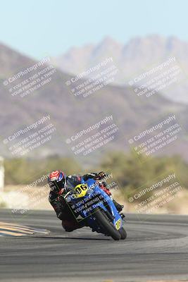 media/Oct-30-2025-Racers Edge (Thu) [[dabbdaf680]]/3-B Group/Session 2 (Turn 14)/